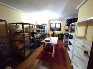 Oficina en venta en Las Eras de Renueva en León