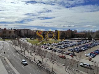 Oficina en venta en Las Eras de Renueva en León