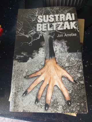 Sustrai beltzak