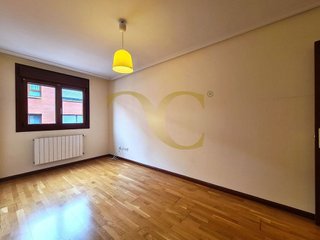 Piso en venta en El Llano en Gijón