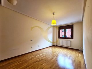 Piso en venta en El Llano en Gijón