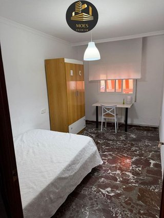 Piso en venta en Zona Hospital en Linares