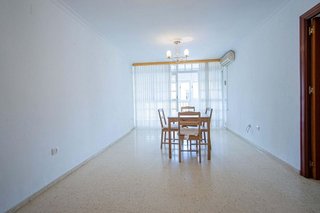 Piso en venta en Tres Huertas - El Torrejón - El Cerezo en Sevilla