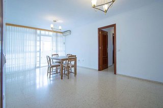 Piso en venta en Tres Huertas - El Torrejón - El Cerezo en Sevilla