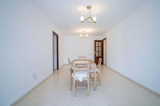 Piso en venta en Tres Huertas - El Torrejón - El Cerezo en Sevilla