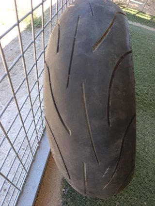 Cubierta de moto Michelin pilop power 180/55zp17