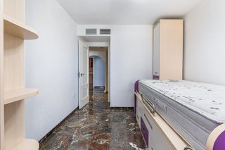 Piso en venta en Bola de Oro - Serrallo en Granada