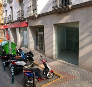Local comercial en venta en Arenal - La Pólvora en Dos Hermanas