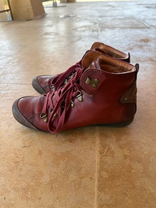 Botas Pikolinos granates
