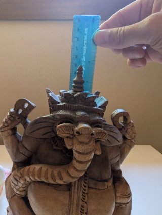 Figura de Ganesha tallada en madera (25 cm)