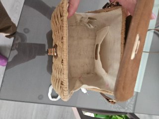 Bolso de mano tejido beige y marrón