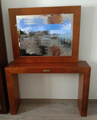 Recibidor de madera con espejo