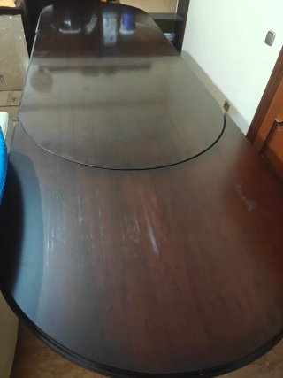 Mesa de salón madera maciza oscura