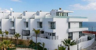 Casa adosada en alquiler en Zona Sohail en Fuengirola