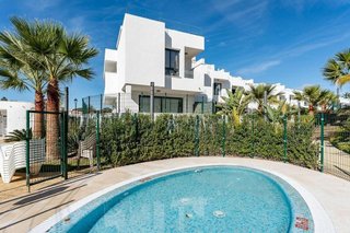 Casa adosada en alquiler en Zona Sohail en Fuengirola