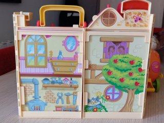 Casa y Carroza Cuentos Pin y Pon