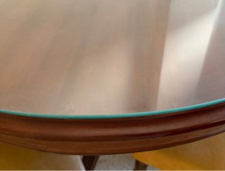 Mesa redonda y 4 sillas madera