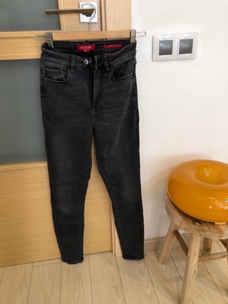 Pantalón vaquero mujer Guess negro