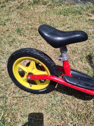 Bici sin pedales Puky roja (2-4 años)