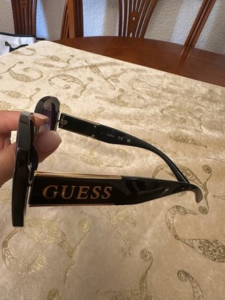 Gafas de sol Guess negras