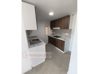 Piso en venta en Juan XXIII en Alicante