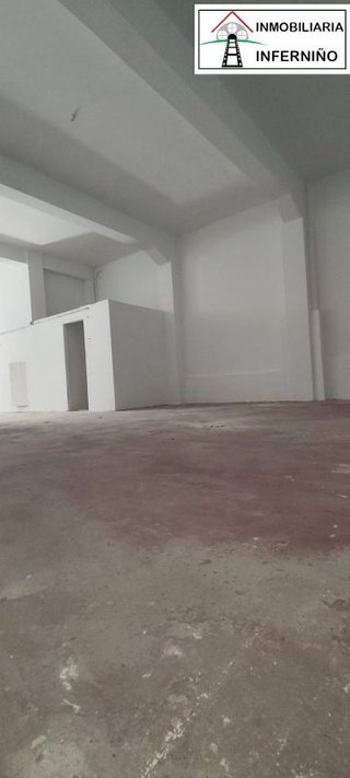 Local comercial en venta en Porta Nova en Ferrol