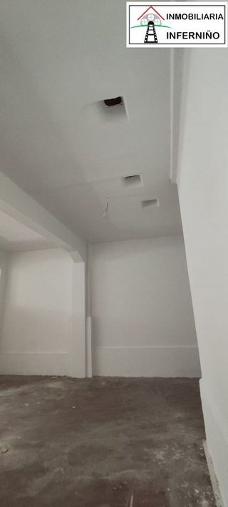 Local comercial en venta en Porta Nova en Ferrol