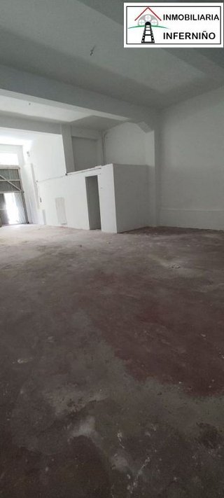 Local comercial en venta en Porta Nova en Ferrol