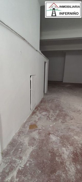 Local comercial en venta en Porta Nova en Ferrol