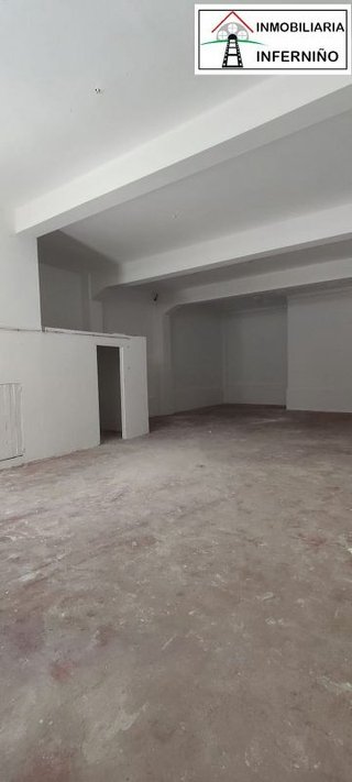 Local comercial en venta en Porta Nova en Ferrol