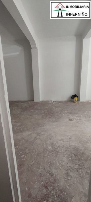 Local comercial en venta en Porta Nova en Ferrol