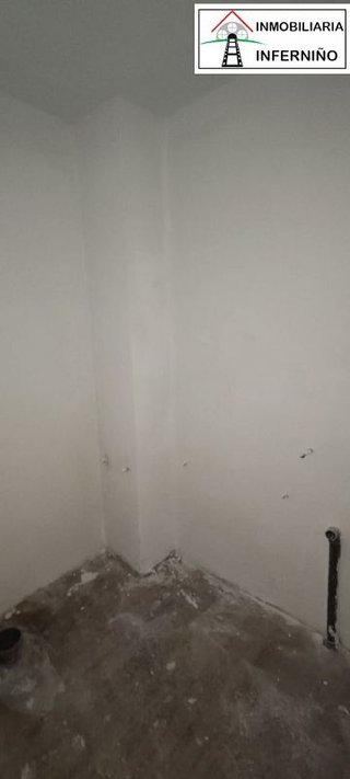 Local comercial en venta en Porta Nova en Ferrol