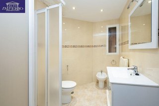 Piso en venta en Camino de Ronda - Rosaleda en Granada