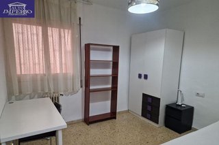 Piso en venta en Camino de Ronda - Rosaleda en Granada