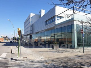 Nave industrial en alquiler en Centre - Eixample – Can Llobet – Can Serra en Barbera del Vallès