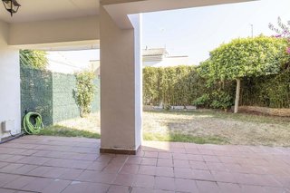 Casa adosada en venta en Zona Colegio Europa en Espartinas