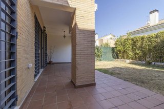 Casa adosada en venta en Zona Colegio Europa en Espartinas