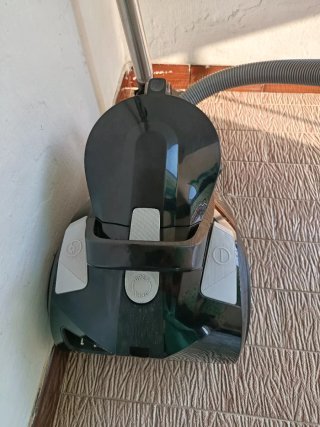 Aspiradora Rowenta con bolsa