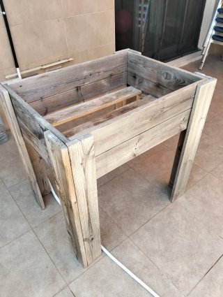 Mesa cultivo madera tratada exterior