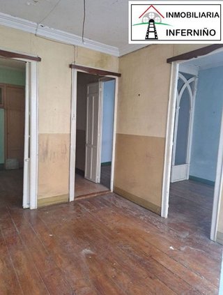Piso en venta en Centro en Ferrol