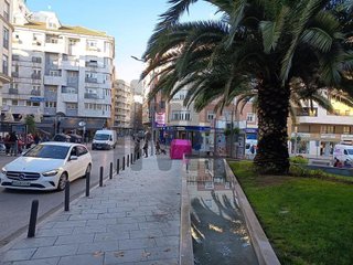Local comercial en venta en Avda de Madrid - Pº de la Estación en Jaén