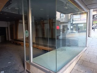 Local comercial en venta en Avda de Madrid - Pº de la Estación en Jaén