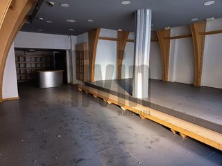 Local comercial en venta en Avda de Madrid - Pº de la Estación en Jaén
