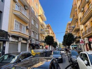 Garaje en venta en Los Remedios en Sevilla