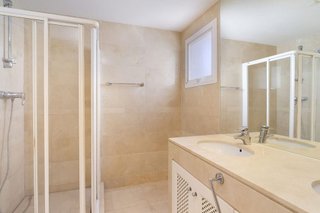 Piso en venta en Los Naranjos en Marbella
