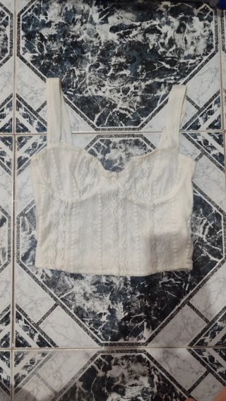 Top encaje beige
