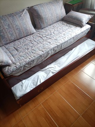 Conjunto de armarios y sofá-cama