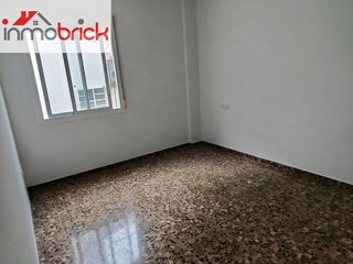 Piso en venta en Poleares en Lucena