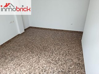 Piso en venta en Poleares en Lucena