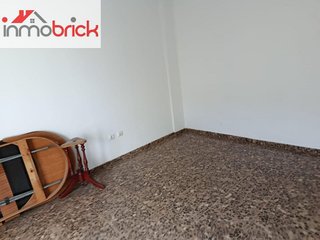Piso en venta en Poleares en Lucena